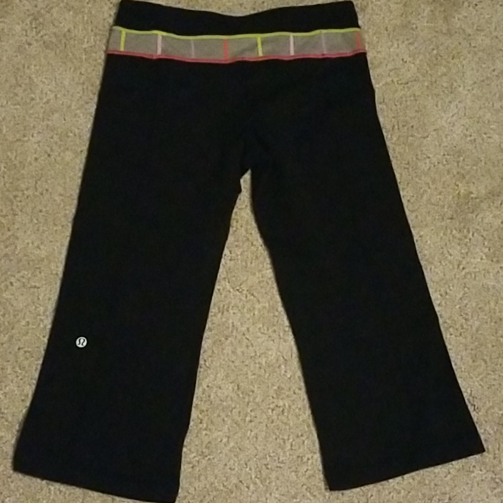 Lululemon Wide Leg Reversable Crop